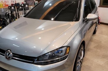 Selling Silver Volkswagen Golf 2017 in Manila