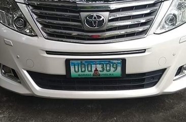Pearl White Toyota Alphard 2013 for sale in Automatic