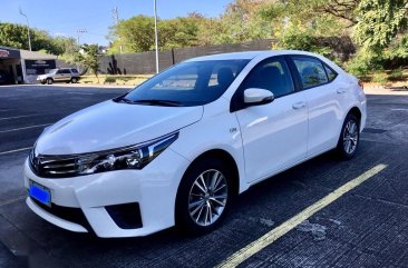 Sell Pearl White 2016 Toyota Corolla Altis in Parañaque