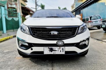 Pearl White Kia Sportage 2014 for sale in Bacoor