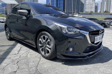 Selling Black Mazda 2 2016 in Pasig