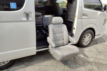 Pearl White Toyota Hiace Super Grandia 2011 for sale in Pasig