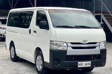 Selling White Toyota Hiace 2018 in Parañaque