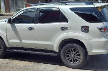 Pearl White Toyota Fortuner 2014 for sale in Lucena