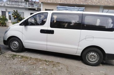 White Hyundai Starex 2017 for sale in Cainta