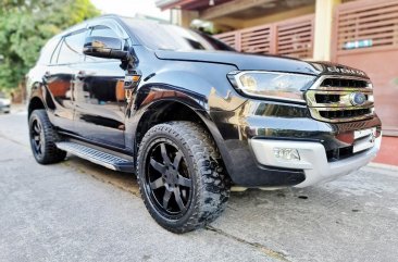 Black Ford Everest 2015 for sale in Automatic