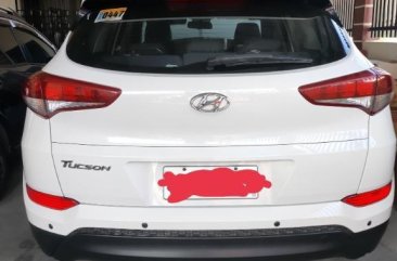 Selling White Hyundai Tucson 2016 in Magalang