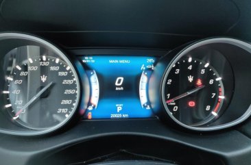 Selling Silver Maserati Levante 2017 in Makati