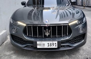 Selling Silver Maserati Levante 2017 in Makati