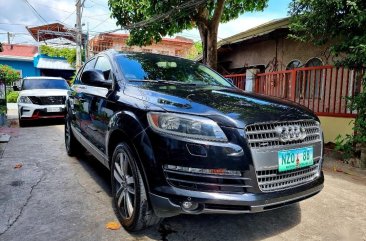 Black Audi Q7 2010 for sale in Automatic