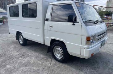 White Mitsubishi L300 2014 for sale in Pasig