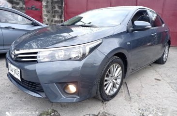 Selling Grey Toyota Corolla Altis 2015 in Manila