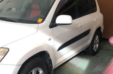 Sell White 2007 Toyota Rav4 in Pasig