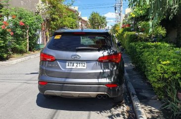 Grey Hyundai Santa Fe 2015 for sale in Manila