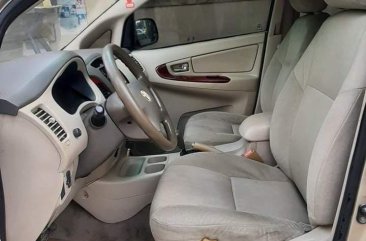 Beige Toyota Innova 2006 for sale in Automatic