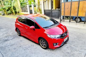 Selling Red Honda Jazz 2015 in Bacoor