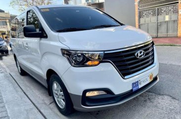 White Hyundai Starex 2019 for sale in Automatic