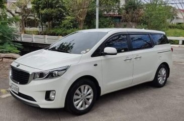 White Kia Carnival 2016 for sale in Automatic