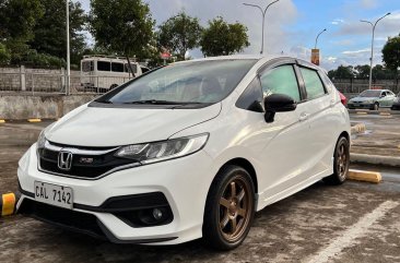 Selling Pearl White Honda Jazz 2019 in Quezon City