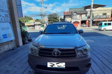 Grey Toyota Fortuner 2009 for sale in Pasay