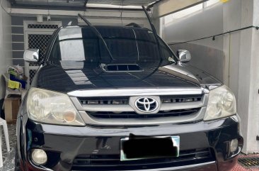 Black Toyota Fortuner 2005 for sale in Automatic