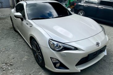 Pearl White Toyota 86 2013 for sale in Quezon City