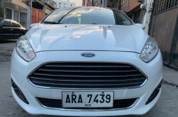 White Ford Fiesta 2014 for sale 