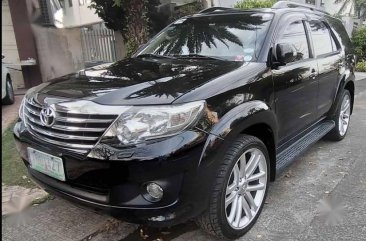 Sell Black 2010 Toyota Fortuner in Quezon City