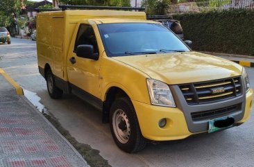 Sell Yellow 2009 Isuzu D-Max in Manila