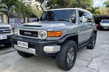 Selling Silver Toyota Fj Cruiser 2015 in Pasig