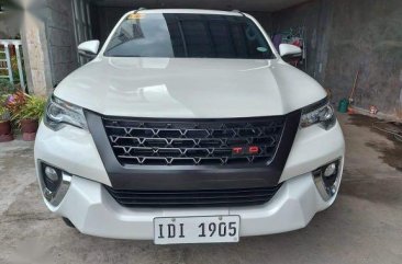 Pearl White Toyota Fortuner 2016 for sale in Cauayan