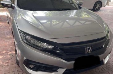 Silver Honda Civic 2017 for sale in Automatic