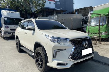 Pearl White Toyota Fortuner 2017 for sale in Manila