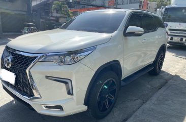 Pearl White Toyota Fortuner 2017 for sale in Manila