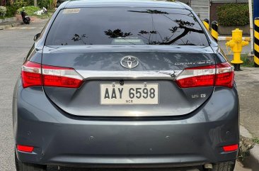 Selling Grey Toyota Corolla altis 2014 in Makati