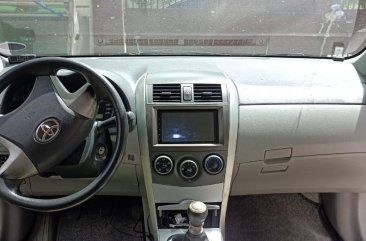 Selling Silver Toyota Corolla altis 2011 in Pasig