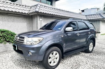 Grey Toyota Fortuner 2009 for sale in Automatic