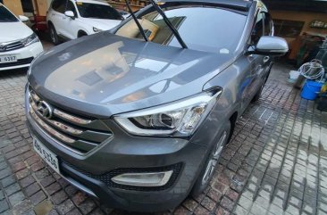 Selling Silver Hyundai Santa Fe 2015 in Marikina