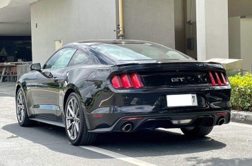 Selling Black Ford Mustang 2015 in Makati