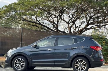 Selling Silver Hyundai Santa Fe 2014 in Las Piñas