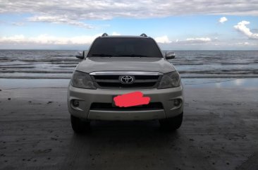 Pearl White Toyota Fortuner 2008 for sale in Caloocan 