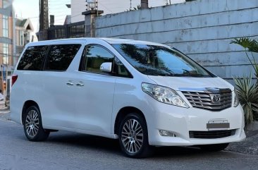 White Toyota Alphard 2010 for sale in Taytay