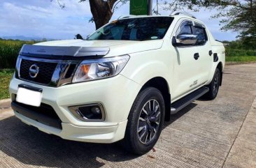 Selling Pearl White Nissan Navara 2018 in Santa Rosa