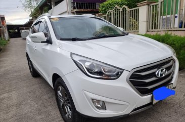 White Hyundai Tucson 2015 for sale in Cainta