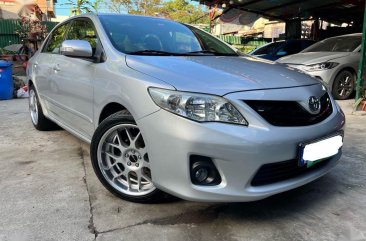 Selling Silver Toyota Corolla Altis 2013 in Quezon