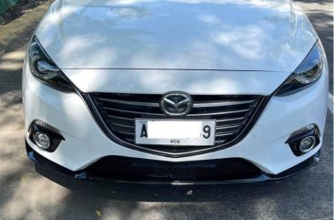 White Mazda 3 2015 for sale in Las Piñas