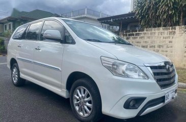 Selling White Toyota Innova 2015 in Quezon