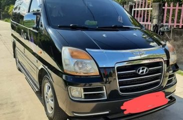 Selling Black Hyundai Starex 2006 in Tarlac