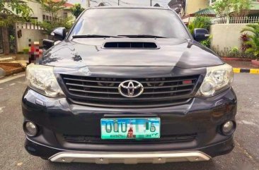 Black Toyota Fortuner 2013 for sale in Quezon 