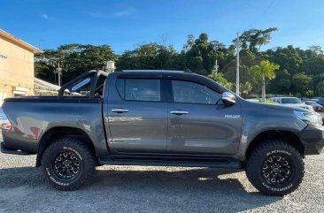 Grey Toyota Hilux 2016 for sale in Automatic